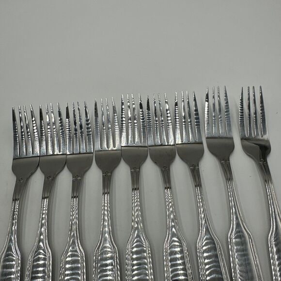 Winco Toulouse Dinner Fork Glossy Stainless Steel Shell Pattern Set 9 PCs 7.3/8” - Picture 3 of 5